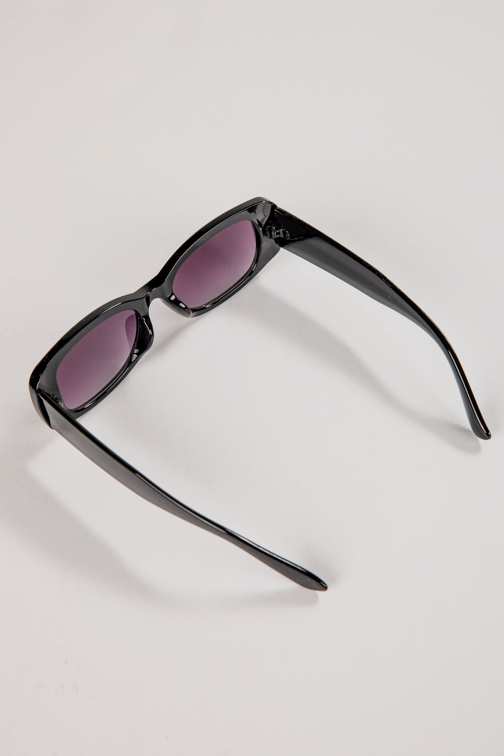 Better Than I Imagined Black Oval Sunglasses
