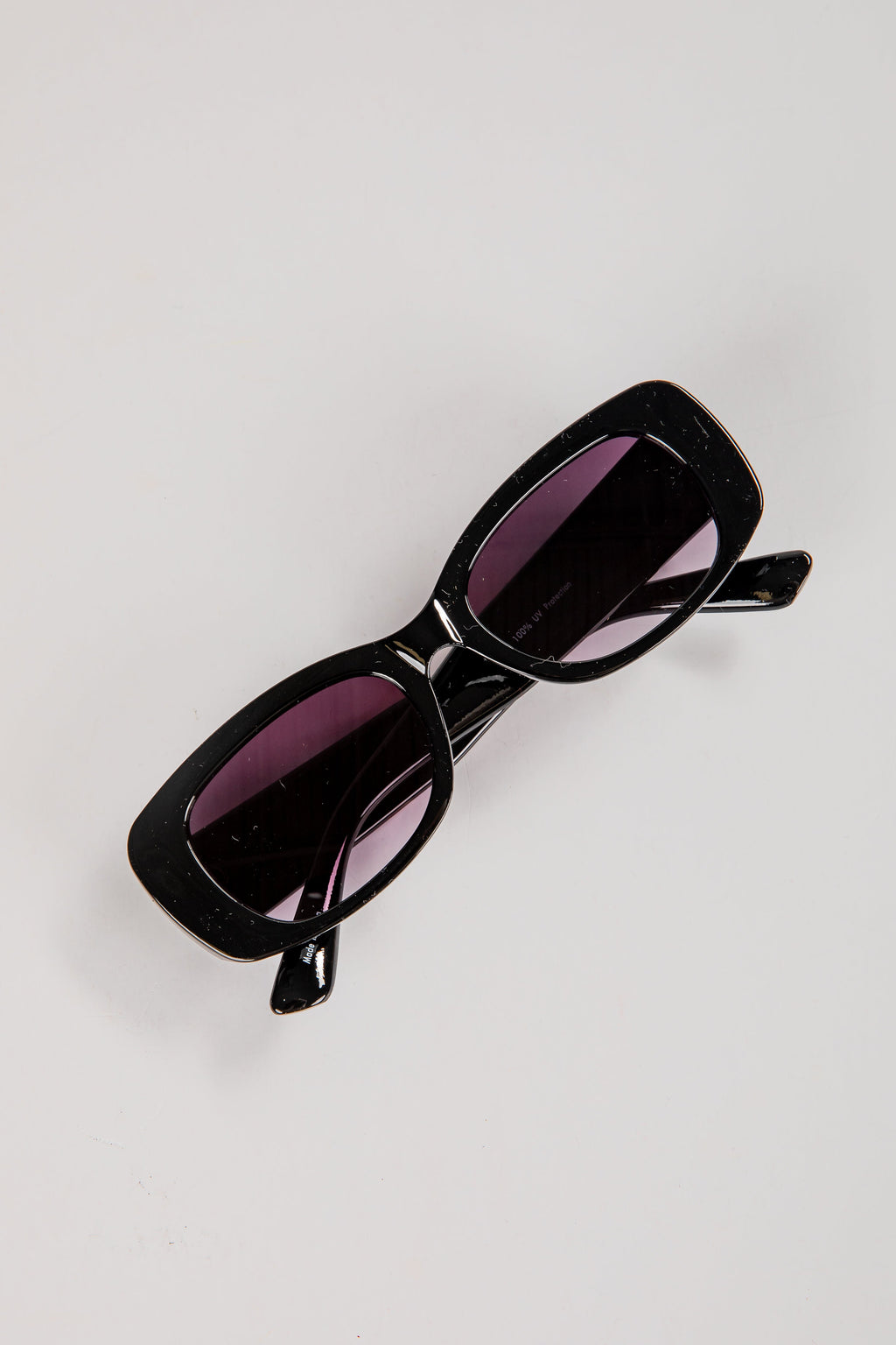 Better Than I Imagined Black Oval Sunglasses