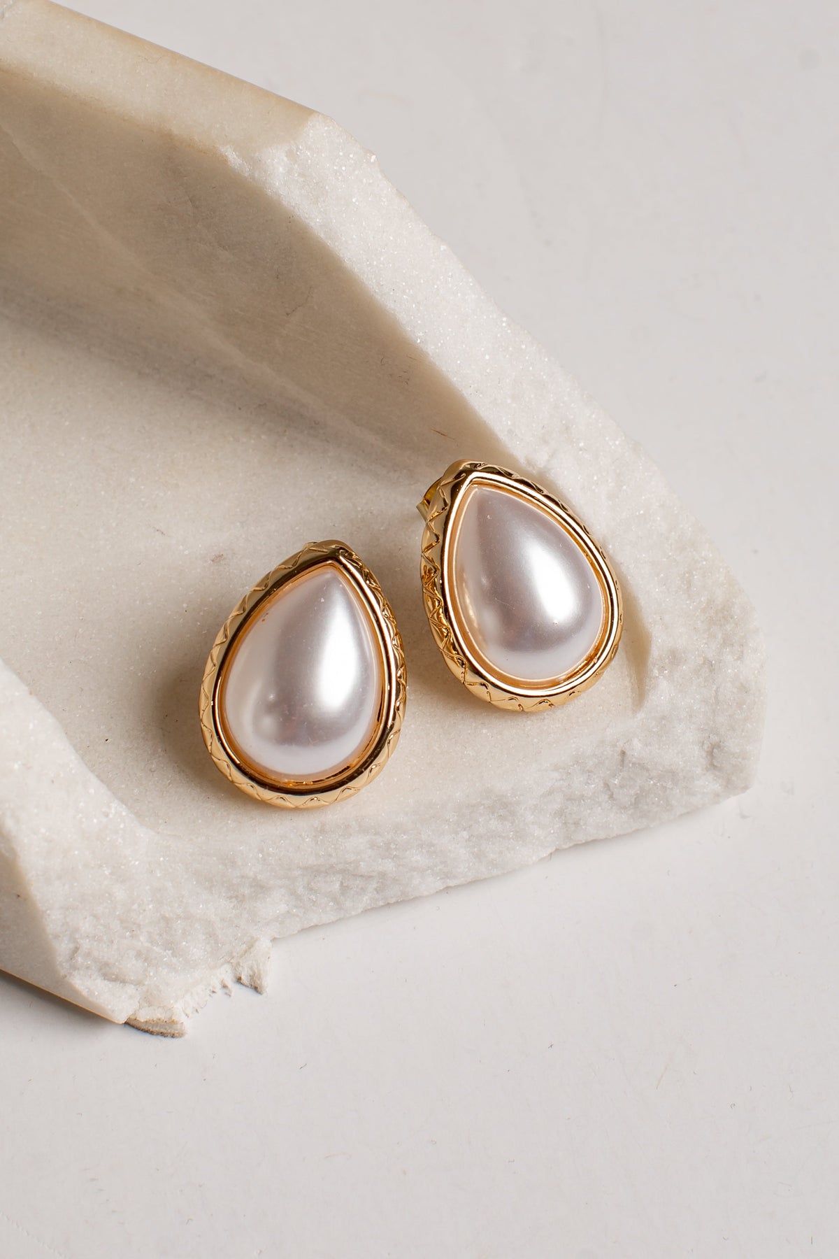 Bree Pearl Gold Teardrop Earrings