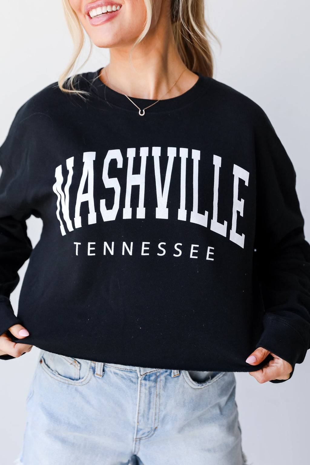 Black Nashville Tennessee Cropped Sweatshirt